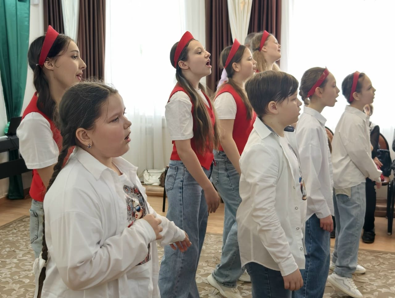 коллективы Шоу-группа 